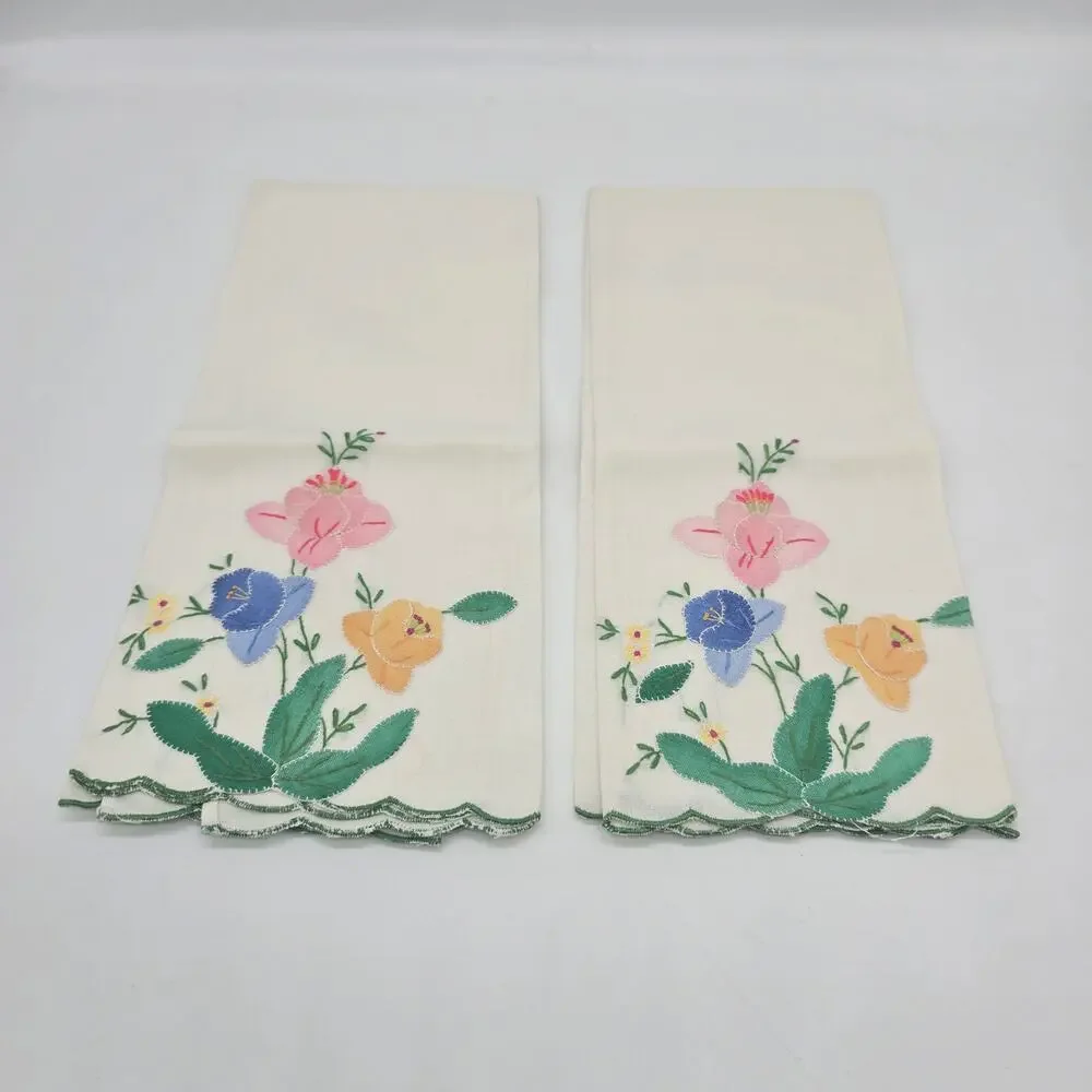 Vtg Hand-Appliquéd and Embroidered Cotton Guest Tea Towels Retro Shabby Chic